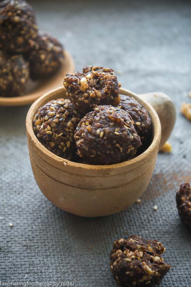 Chocolate Sattu Ladoo