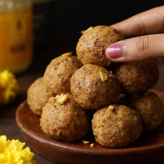 Makai Aata Ladoo